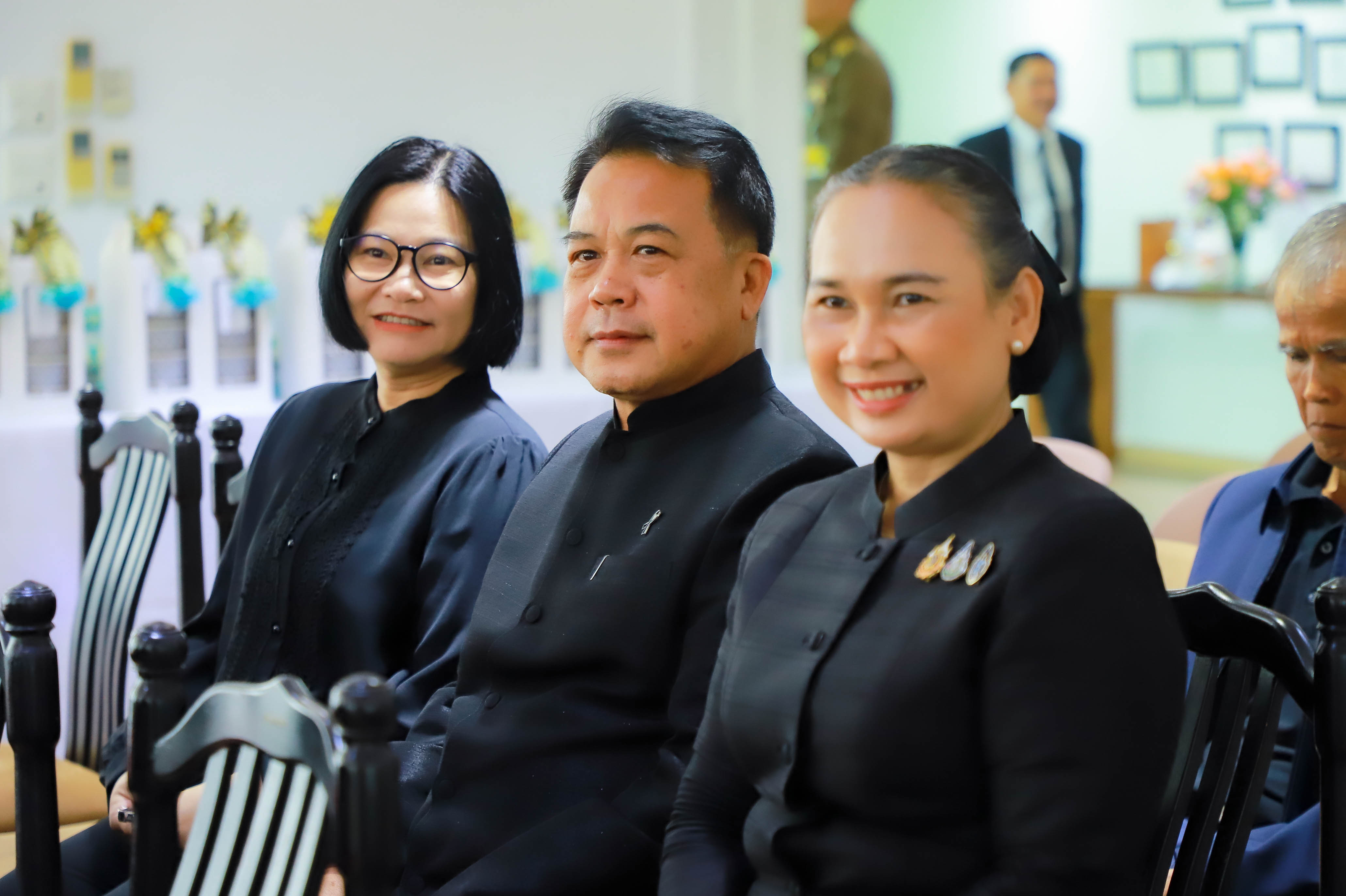 title - ส.ป.ก. เข้าร่วมพิธีเจริญพระพุทธมนต์บำเพ็ญพระราชกุศล ถวายความอาลัยแด่ สมเด็จพระนางเจ้าสิริกิติ์ พระบรมราชินีนาถ พระบรมราชชนนีพันปีหลวง และสมเด็จพระเจ้าลูกเธอ เจ้าฟ้าพัชรกิติยาภา นเรนทิราเทพยวดี กรมหลวงราชสาริณีสิริพัชร มหาวัชรราชธิดา